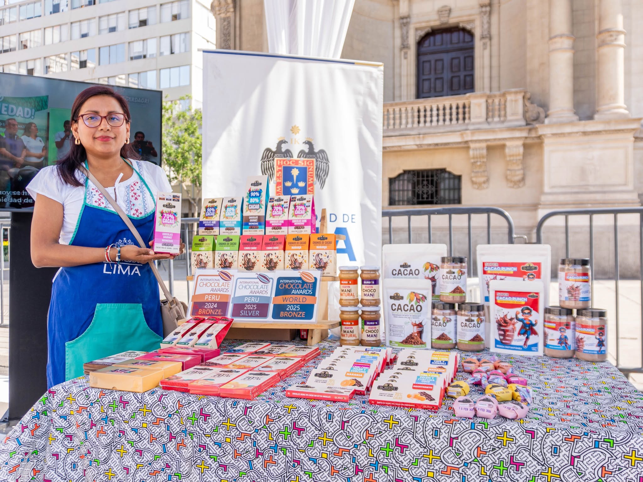 Foto del equipo de inteligencia comercial o de una rueda de negocios